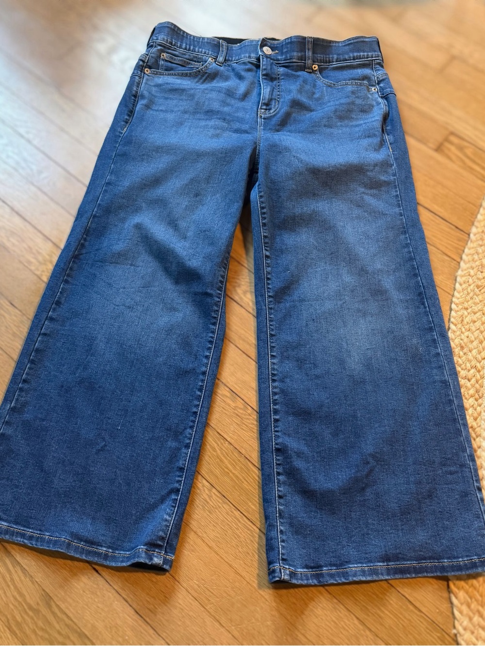 Torrid Wide-Leg Ankle Cropped Jeans